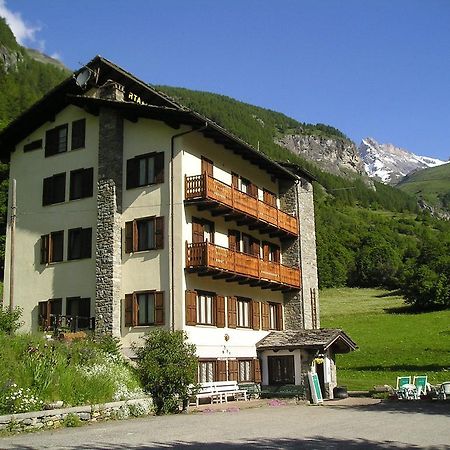 Mont Gele Hotel Ollomont Екстериор снимка