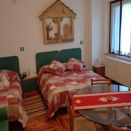 Mont Gele Hotel Ollomont Екстериор снимка