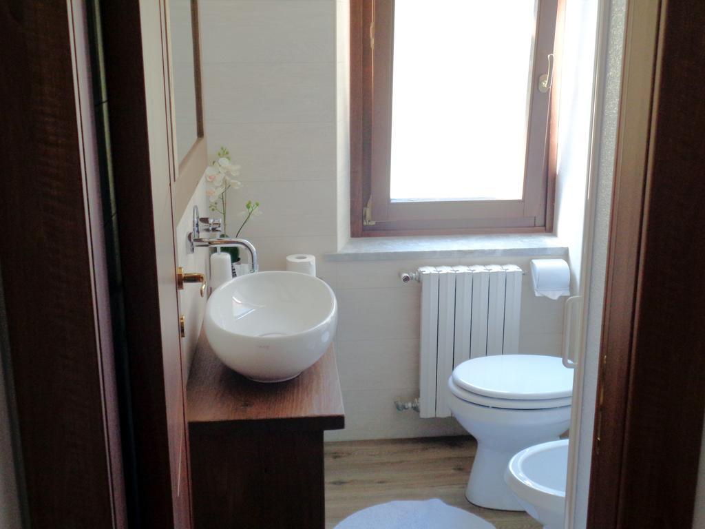 Mont Gele Hotel Ollomont Стая снимка