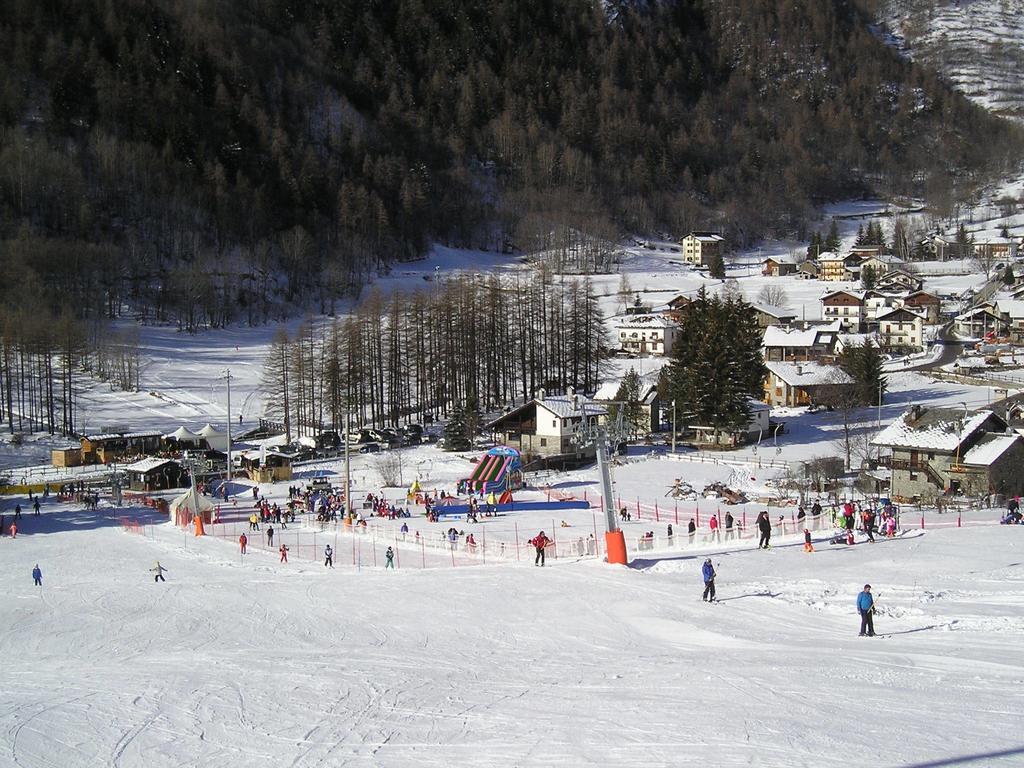 Mont Gele Hotel Ollomont Екстериор снимка