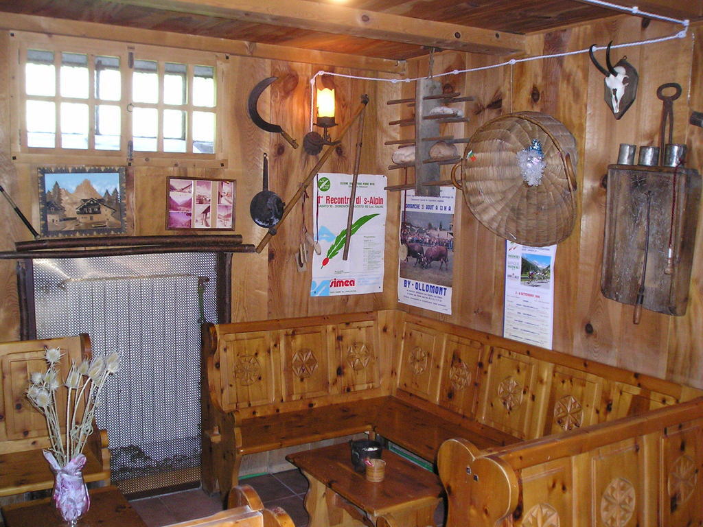 Mont Gele Hotel Ollomont Екстериор снимка