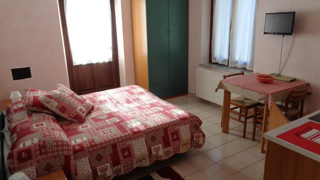 Mont Gele Hotel Ollomont Екстериор снимка