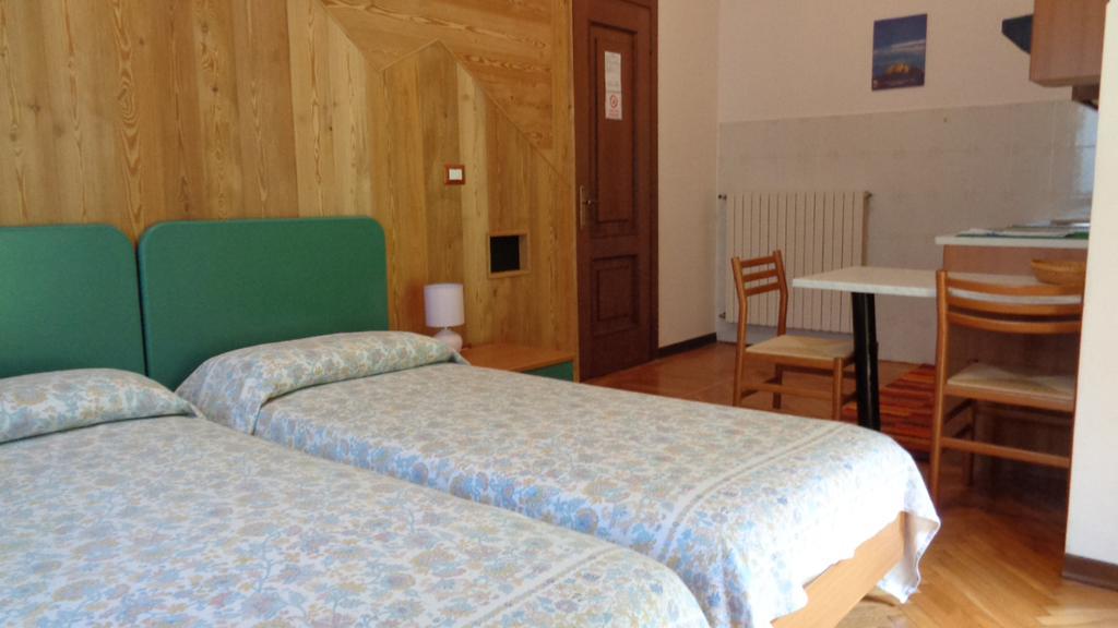 Mont Gele Hotel Ollomont Екстериор снимка
