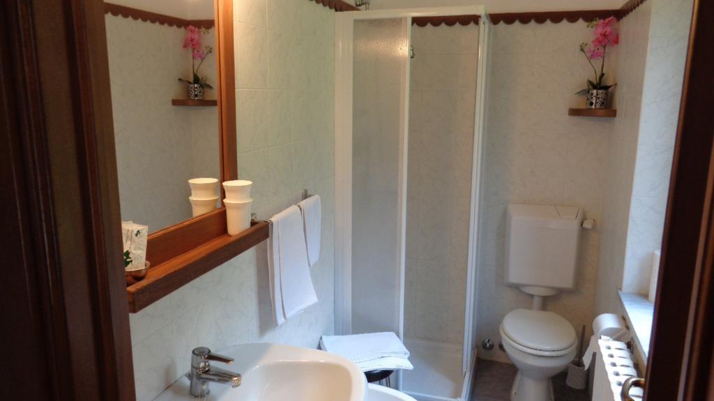 Mont Gele Hotel Ollomont Екстериор снимка